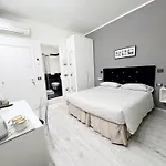 Flo Bed & Breakfast 3*