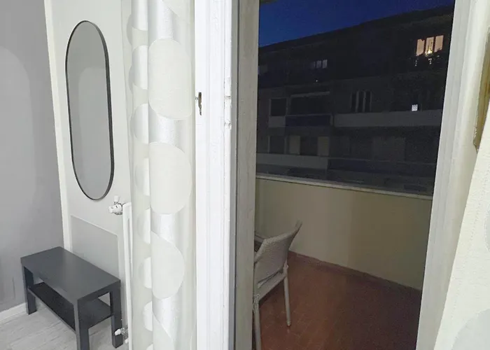 Flo Bed and Breakfast 3*