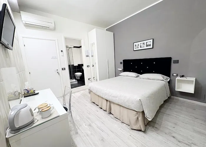 Flo Couette-café 3*